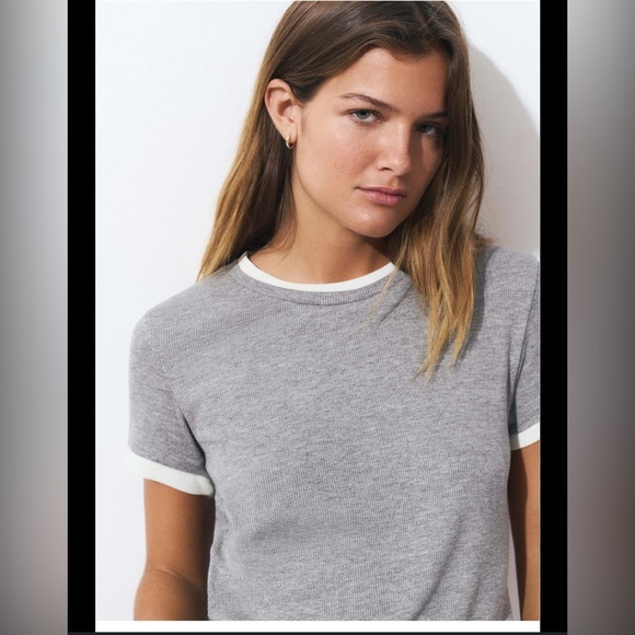 A New Day Heather Gray and White Tee - Picture 2 of 3